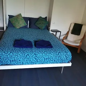 https://appartement-calme-a-bercy-non-loin-de-laccor-arena.fr-paris.fr